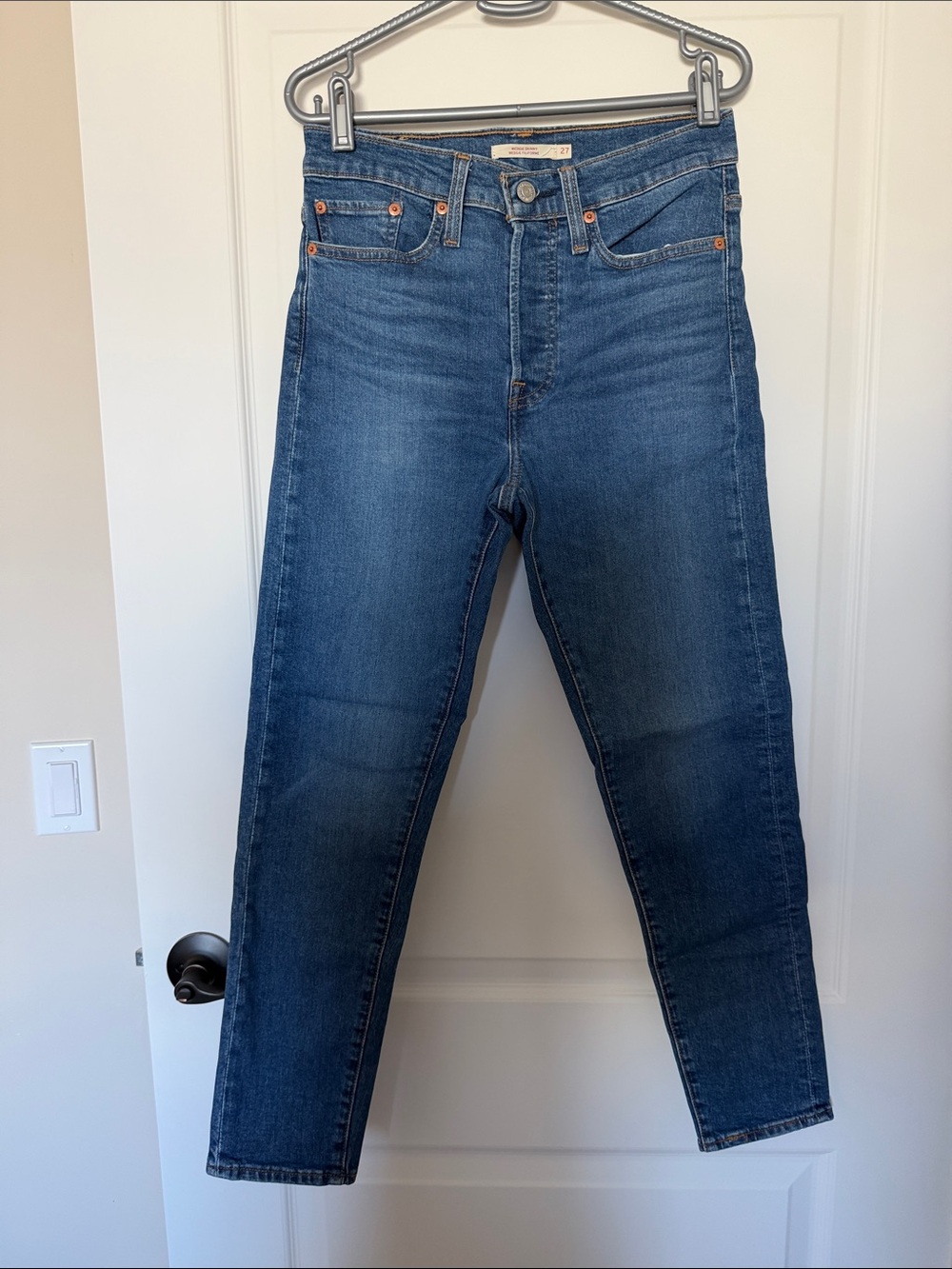 Levi’s Classic Mid Wash Wedgie Skinny Jeans
